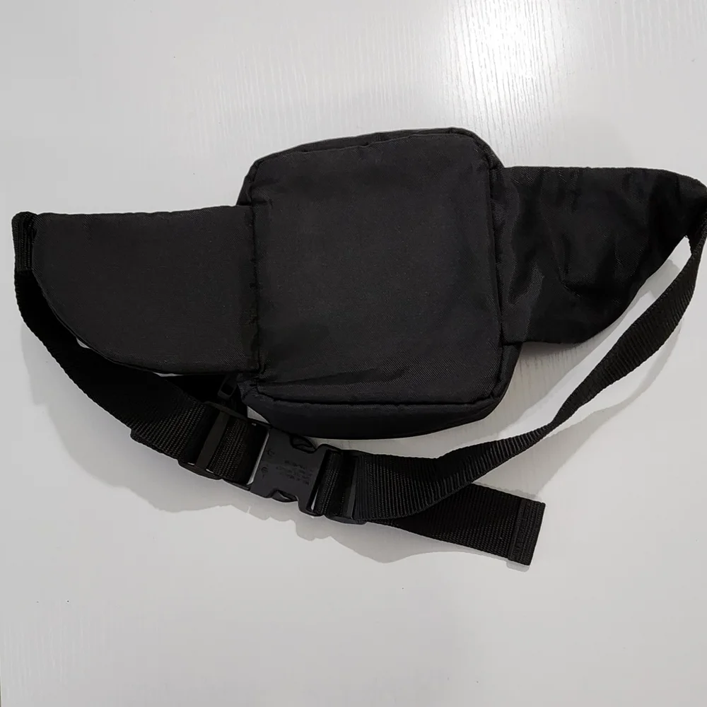 NWOT Case Logic fanny pack - Picture 6 of 11